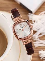 Elegant Leather Strap Watch